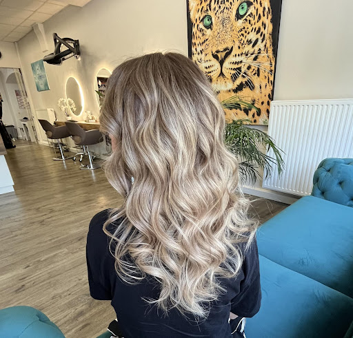 Hairdresser by Sandra – Bruck an der Mur