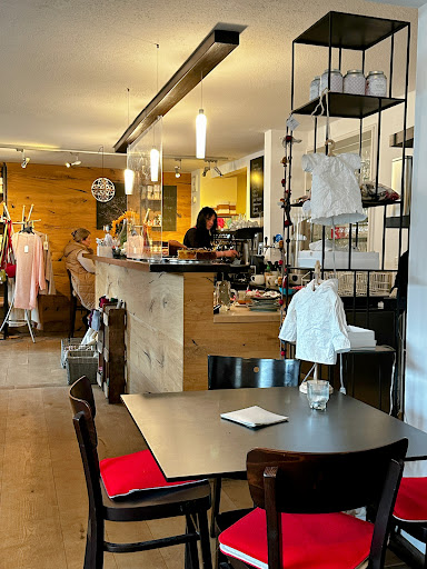 Lashes & Hairlounge – Nassereith
