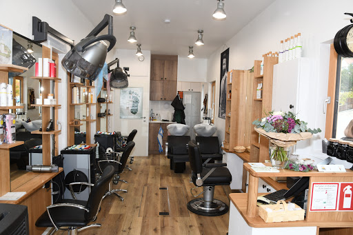 Sandras Friseurwagon – Waldegg