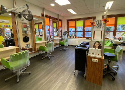 Haarwerk Ines Hofstätter – Friseur – Ebersdorf