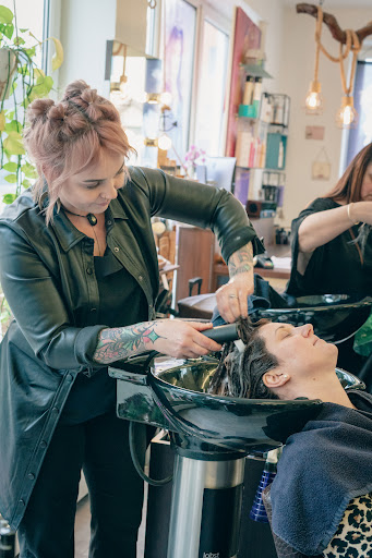 mocut Hair & Make-Up Studio – Timelkam