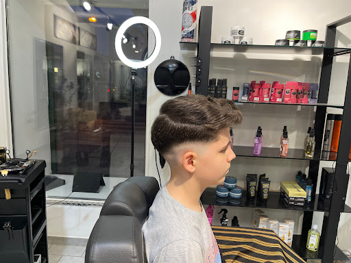 Naser’s Barber – Markt Hartmannsdorf