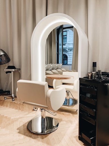 Coiffeur GEPP – Gustav Emil Paula Paula – Vienna