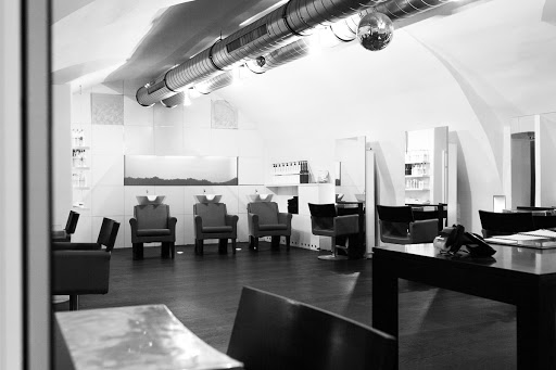 Ginner Haarwerkstatt – der Friseur in Linz – Linz