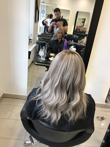 Silla Salon Barbershop – Vienna