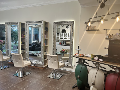 Barberella‘s Vorstadtsalon – Techelsberg