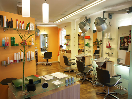Langer Hair Styling – Herrnbaumgarten