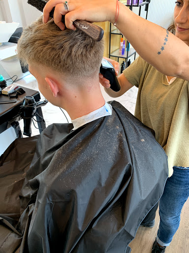 Hairzig – Friseur & Kosmetik – Vienna