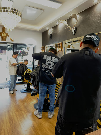 ALI’s BARBERSHOP – St. Johann in Tirol – Kaiserstraße – Sankt Johann