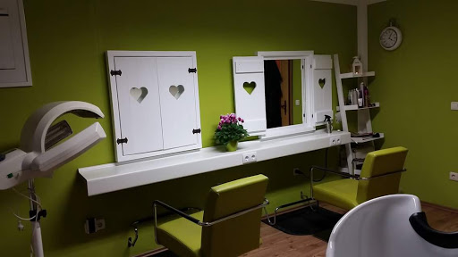 Andris Mirjam Friseur Haarscharf – Abenberg