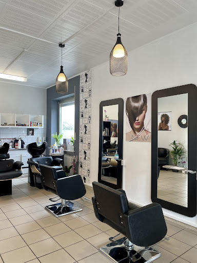 Aydin’s Friseursalon – Hof
