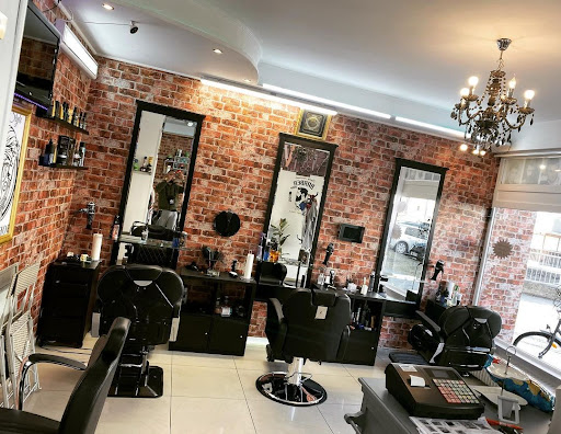 BARBER SALON – Innsbruck