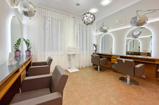 BIRGIT GMEINER – Hairdresser · Beauty · Make-up – Bad Ischl