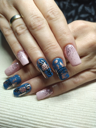 Carina’s Nageldesign – Leibsdorf