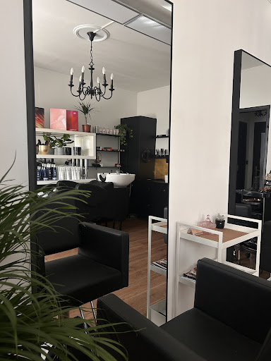 Dull Hairdresser – Graz