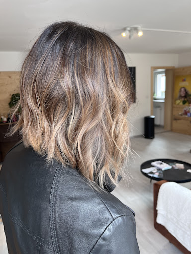 Esmée V. Hairstylist – Lermoos