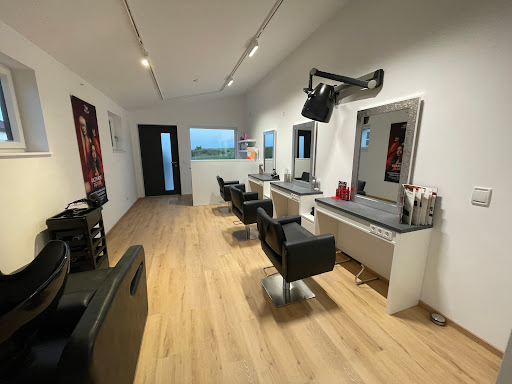Friseur Claudia Djuric – Großrußbach