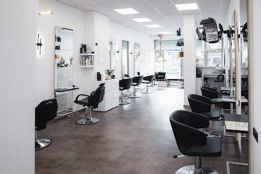 Friseur Salon Frankfurt Höchst – Madofarah Beauty – Frankfurt am Main