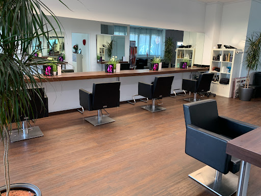 Friseursalon Hair Hunters by Kristina Hartl – General