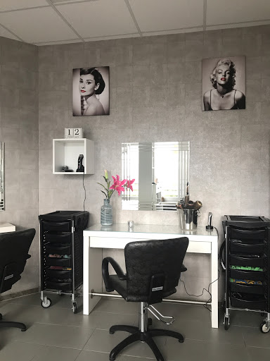 Friseursalon – Lindenberg – Tauche