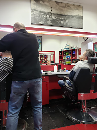 Friseursalon *STAR*18 Frankfurt – Frankfurt am Main