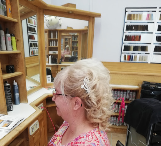 Frisurenstudio Uschi – Enzesfeld-Lindabrunn