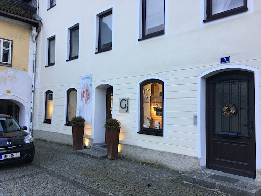Gregory John Salon – Traunkirchen