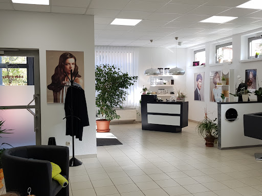 Haaratelier Claudia Bauer – Oettersdorf