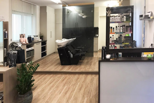 HAARgenau Ihr Friseur mit Flair – Rottenegg