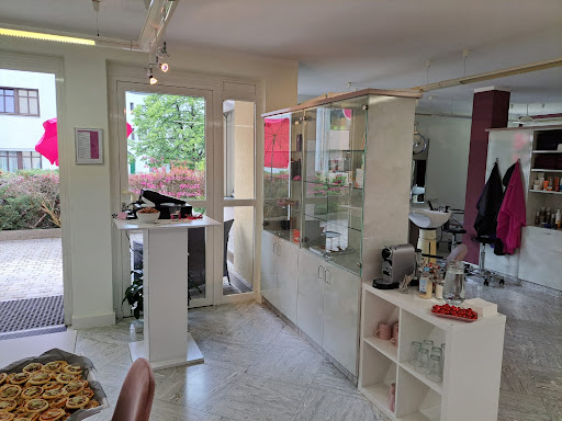 HAARGLÜCK & Perücken Martina Piasta (ehem. Friseur Schwab) – Schwaz