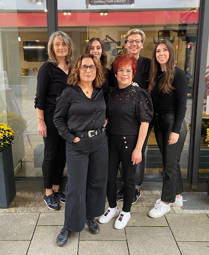 Haarsalon Jasmin Hölzel – Wiesbaden