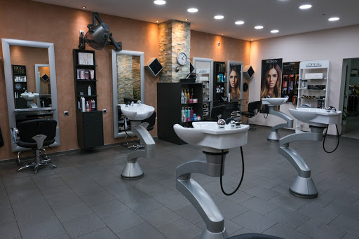 Haarstudio Elif Eduard-Wallnöfer-Platz – Friseur Telfs – Telfs