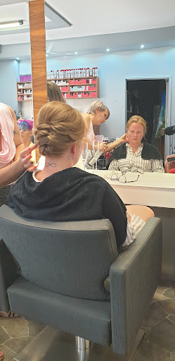 Haarwerkstatt Lisa Keferböck – Zeltweg