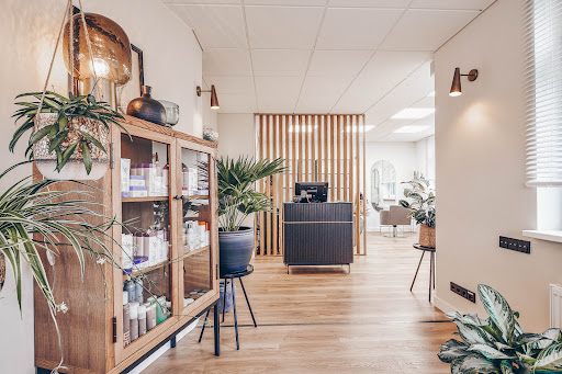 Hair Lounge by Suzana – Kronberg