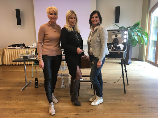 Hair Lounge – General