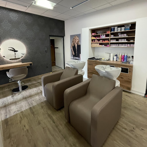 Hairdresser by Sandra – Bruck an der Mur
