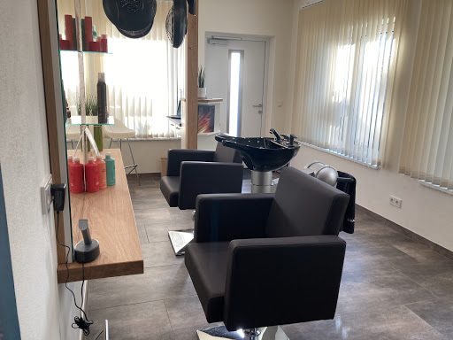 Hairstyling Birgit Freinschlag – Greinburg