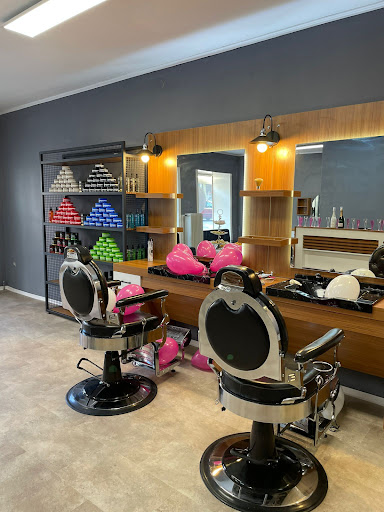 Hamid‘s Hair Empire – Hof
