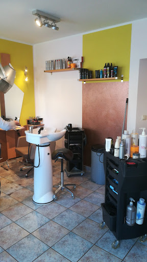 Heike Kühne Friseur Haarsträubend – Niederau
