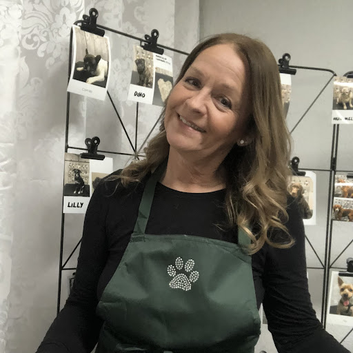 Hundesalon Landhund-Style spezialisiert auf sanfte Pflege für ängstliche , unsichere und Senioren Hunde – Muthmannsdorf