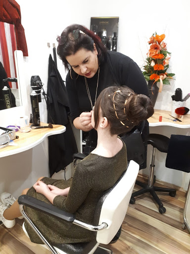 ISABELLA ihre Friseurin – Obermitterdorf
