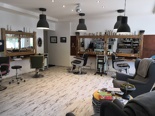Kommheim Haare schneiden Tirol – Bichlbach