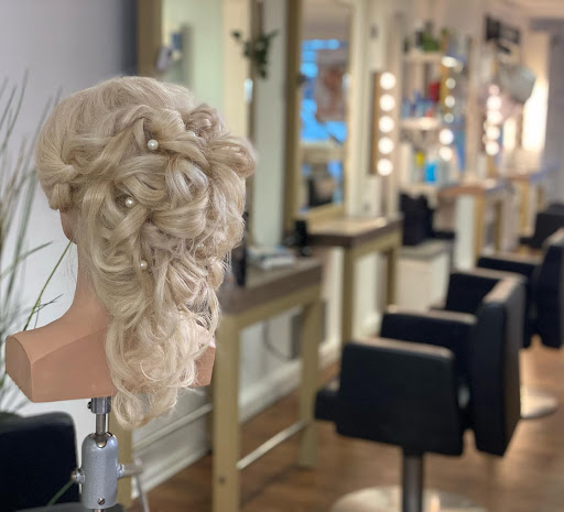 LA Dein Friseur hair fashion & wedding hair … dein Friseur in der Altstadt – Liesa Alina Lausberg – Bergneustadt