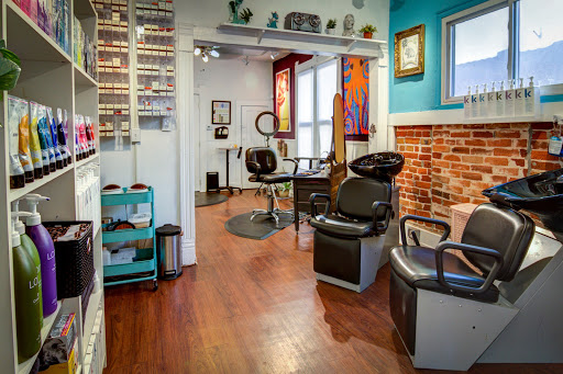 Luxe de Vil Salon – Denver