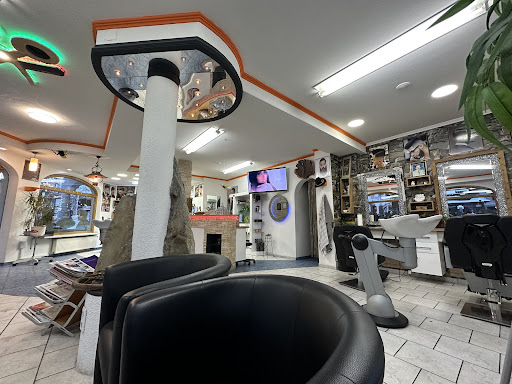 Max Ihr Herrenfriseur – Kirchberg in Tirol