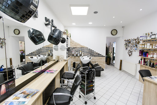 Melli’s HairLounge – Mödling