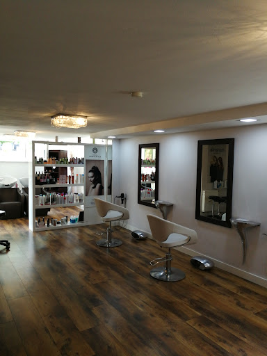Morina Hair and Beauty – Eich