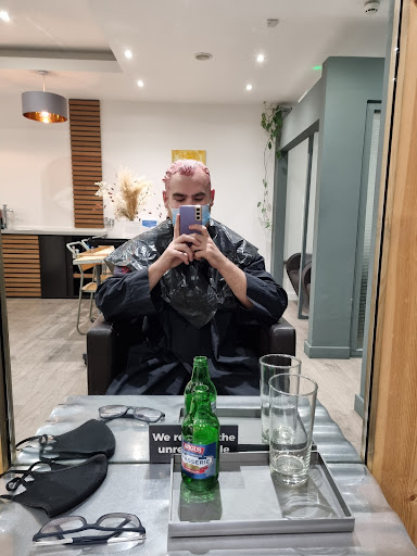 Nylon Hair Artists – Reading