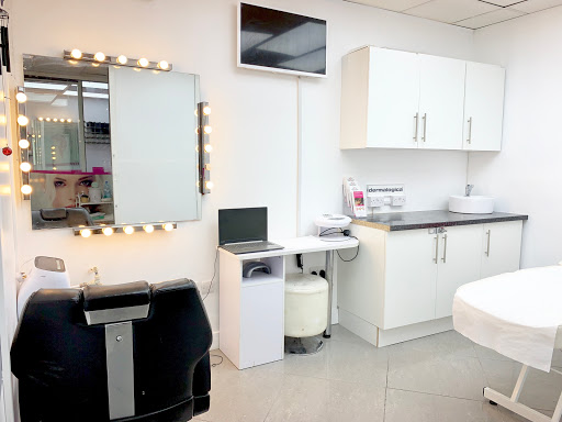 Pink Beauty Salon and Academy – Reading