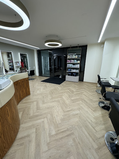 Premium Studio Hairline – Vienna